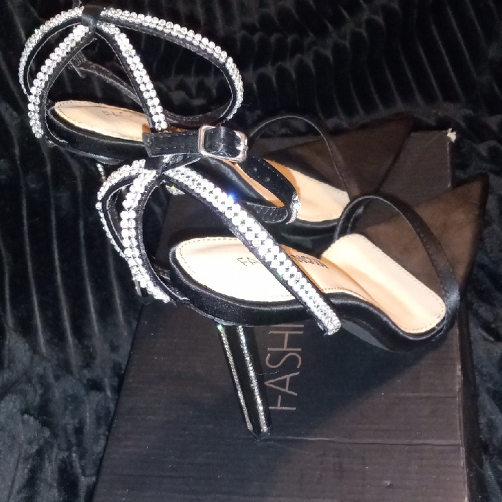 Fashion Nova Black and Silver Strappy Heels